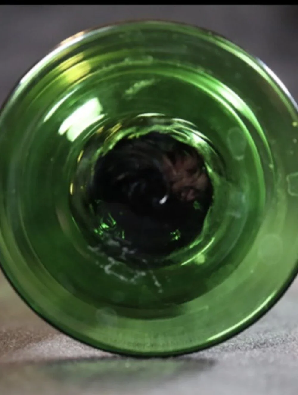 Vintage Hand-Blown Emerald Green Footed Ruffled Lip 8" Vase - Picture 4 of 6